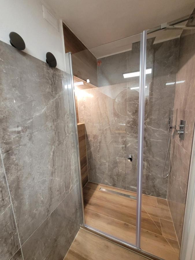 Appartamento con 2 Camere da Letto